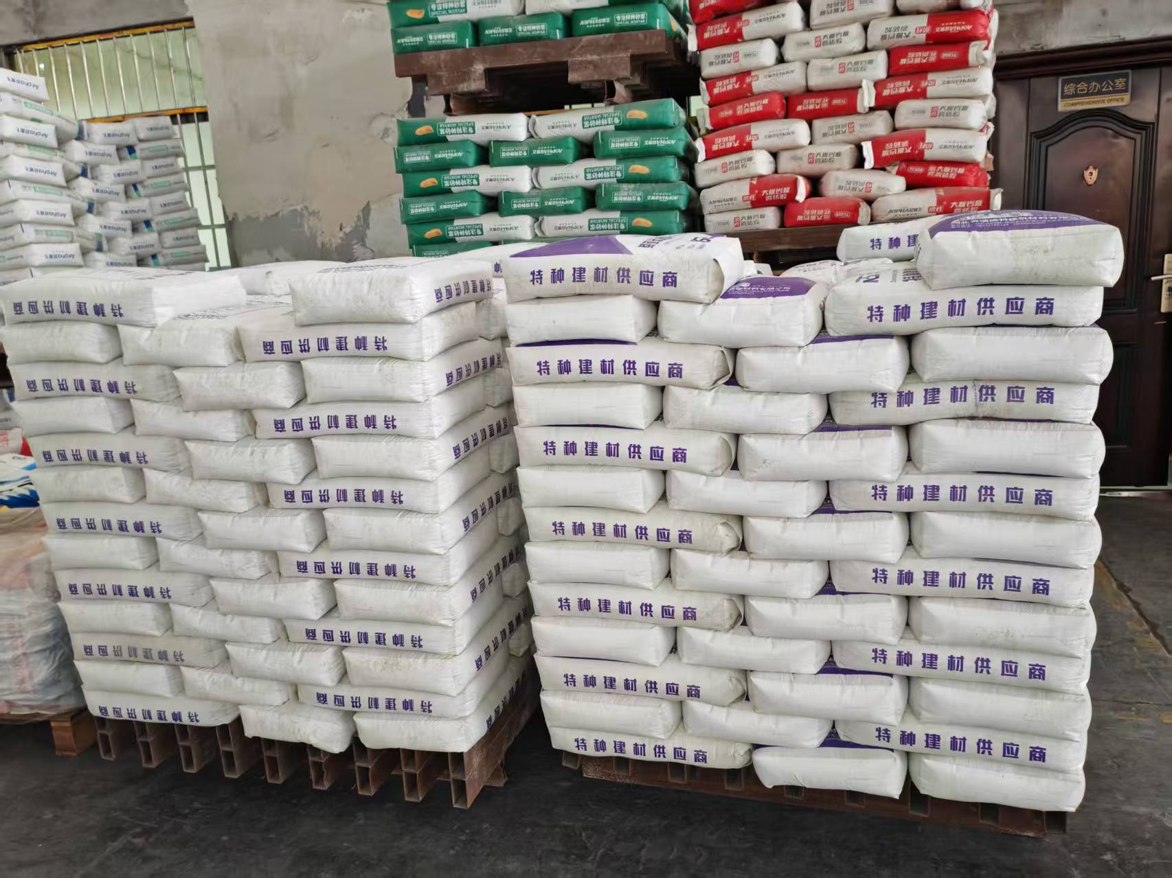 樟树拱顶带模注浆料