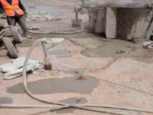 樟树水泥混凝土路面板底注浆技术 路面脱空注浆整治方案